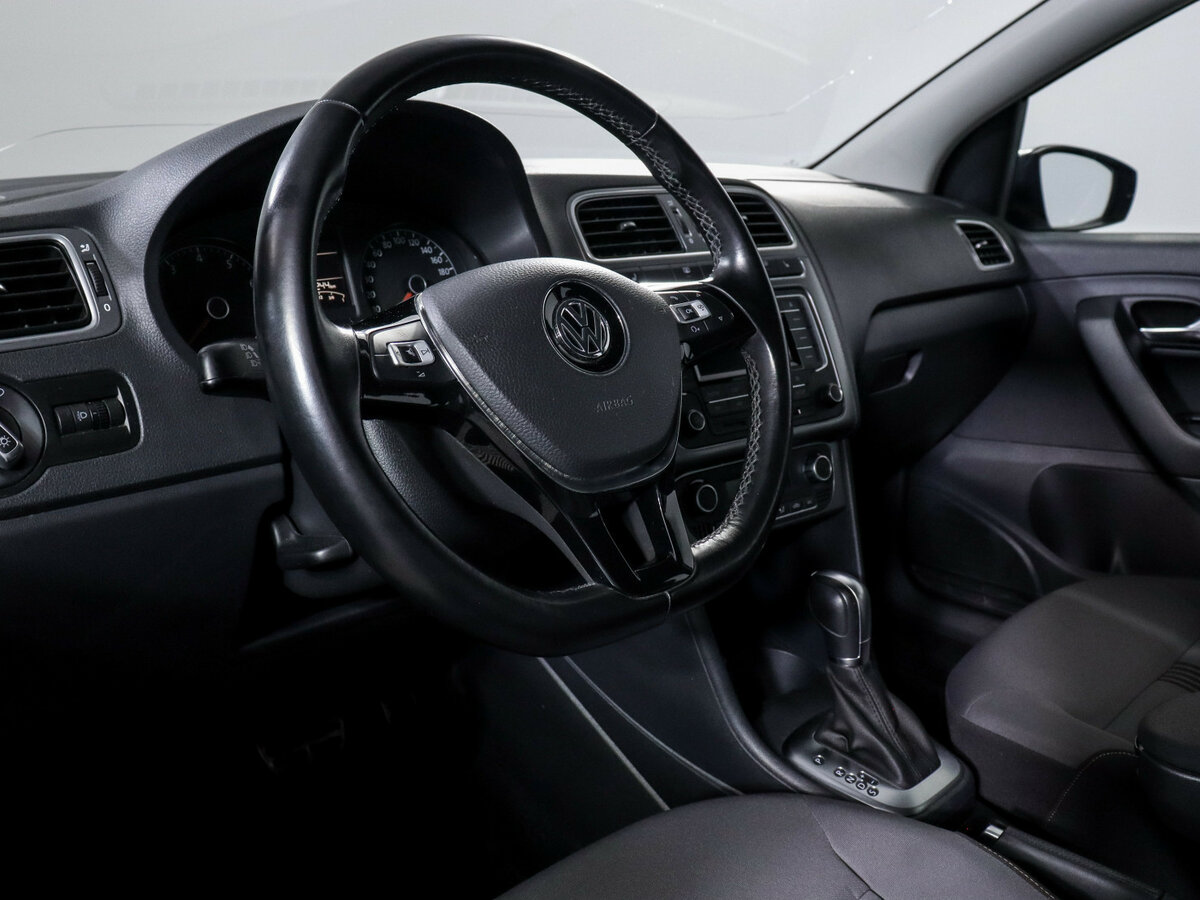 Volkswagen Polo б/у, 2016, Автоматическая. Фото: #10