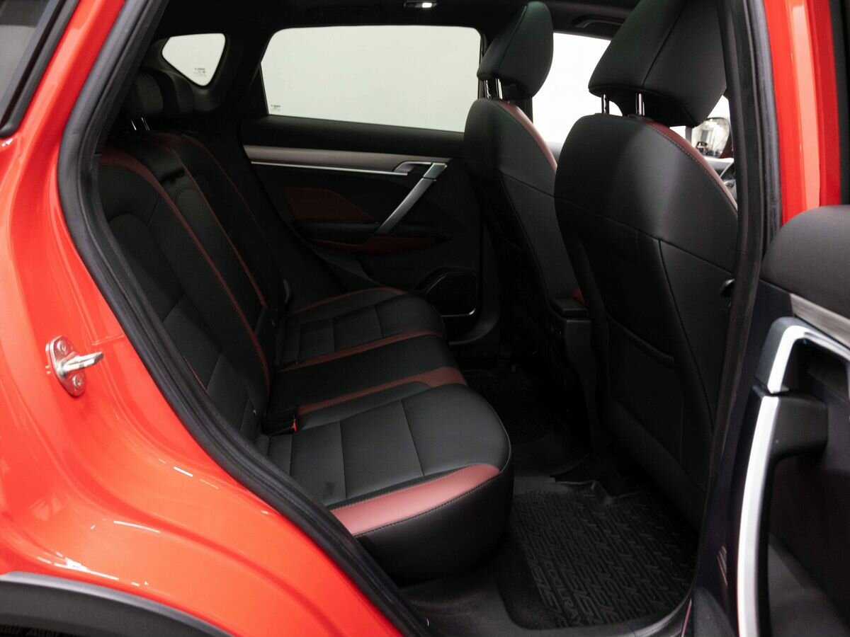 Geely Coolray б/у, 2021, Роботизированная. Фото: #9