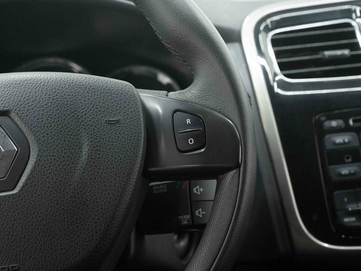 Renault Sandero б/у, 2016, Механическая. Фото: #15