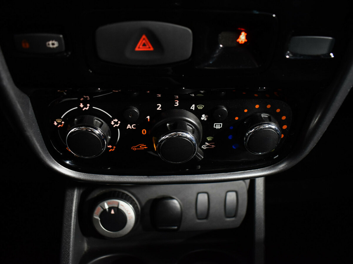 Renault Duster б/у, 2013, Механическая. Фото: #14