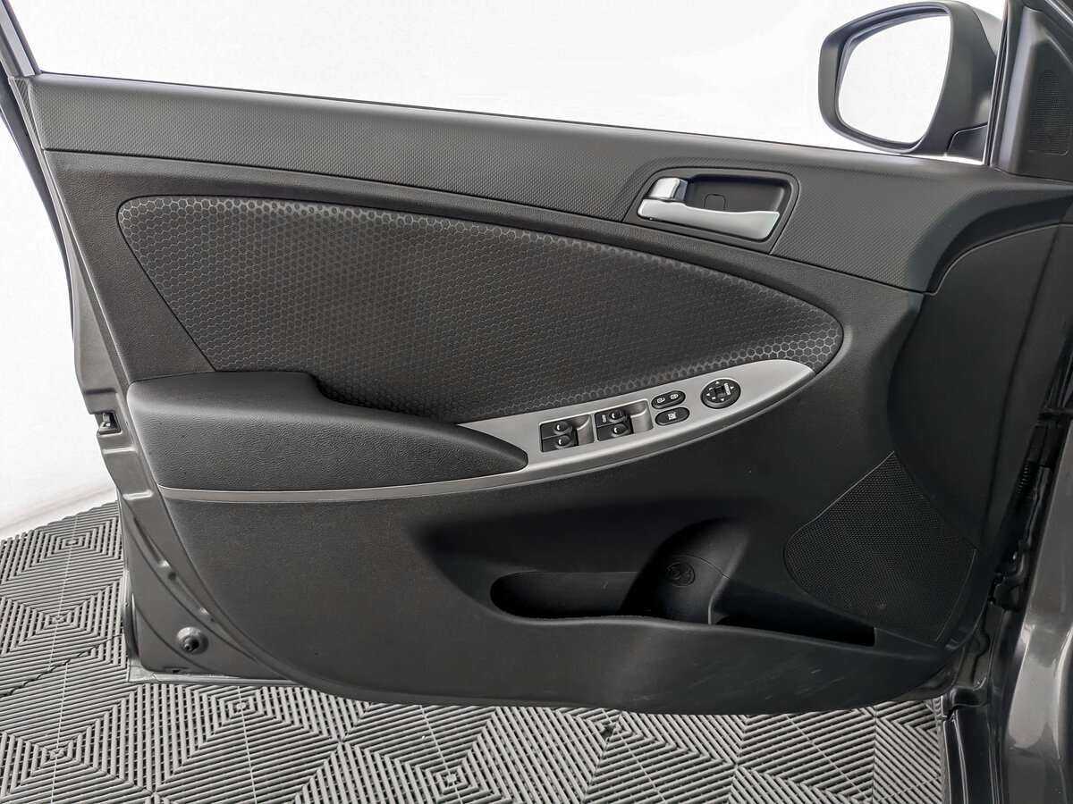 Hyundai Solaris б/у, 2016, Механическая. Фото: #14