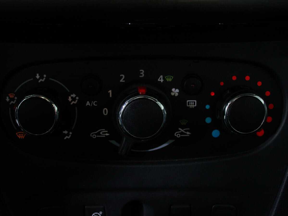 Renault Sandero б/у, 2017, Механическая. Фото: #12