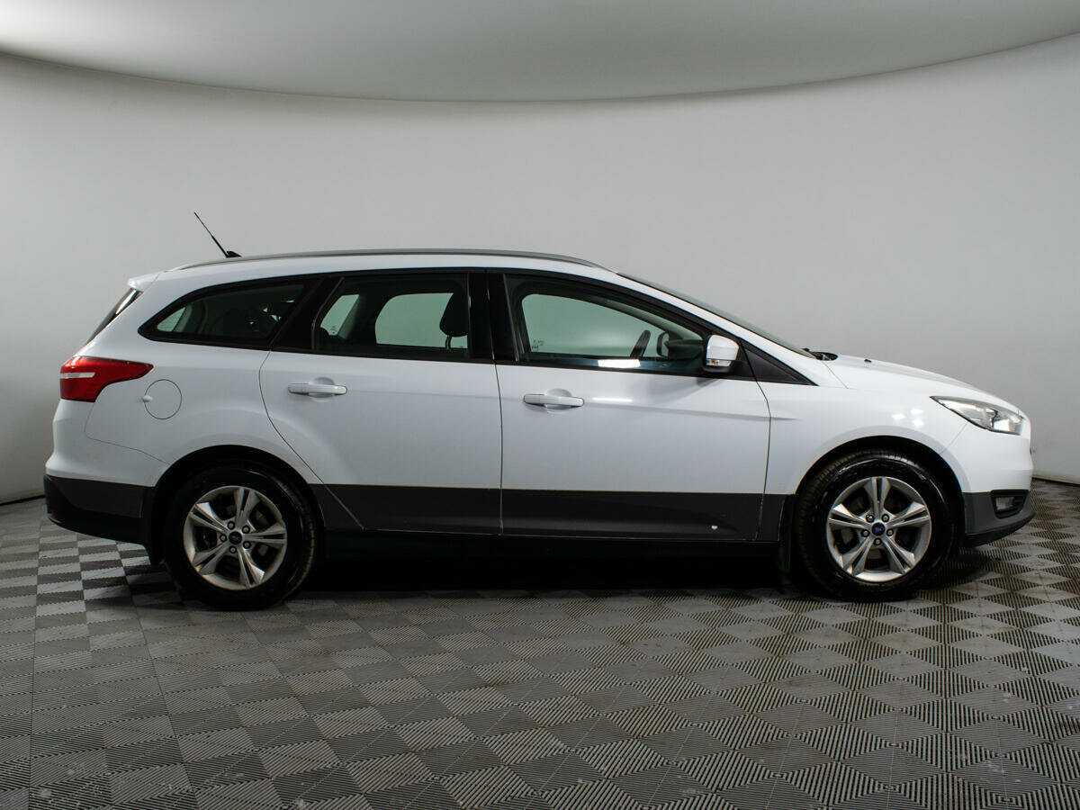 Ford Focus б/у, 2017, Механическая. Фото: #3