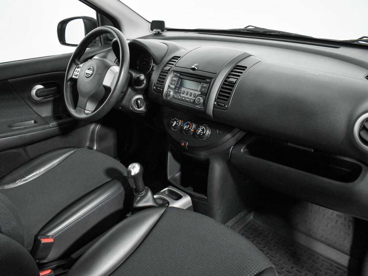 Nissan Note б/у, 2013, Механическая. Фото: #12