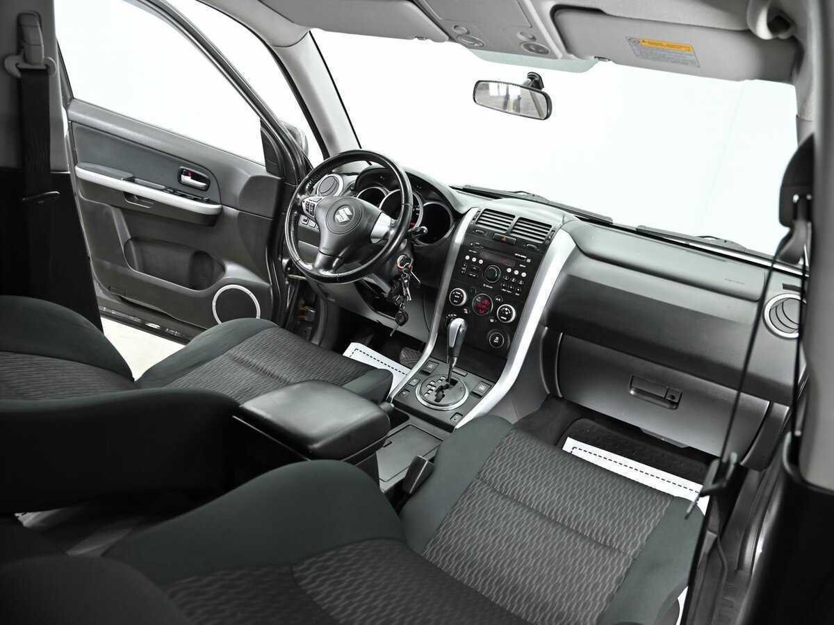 Suzuki Grand Vitara б/у, 2013, Автоматическая. Фото: #6