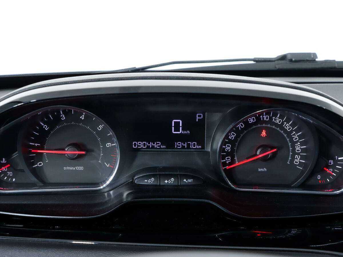 Peugeot 208 б/у, 2013, Автоматическая. Фото: #16