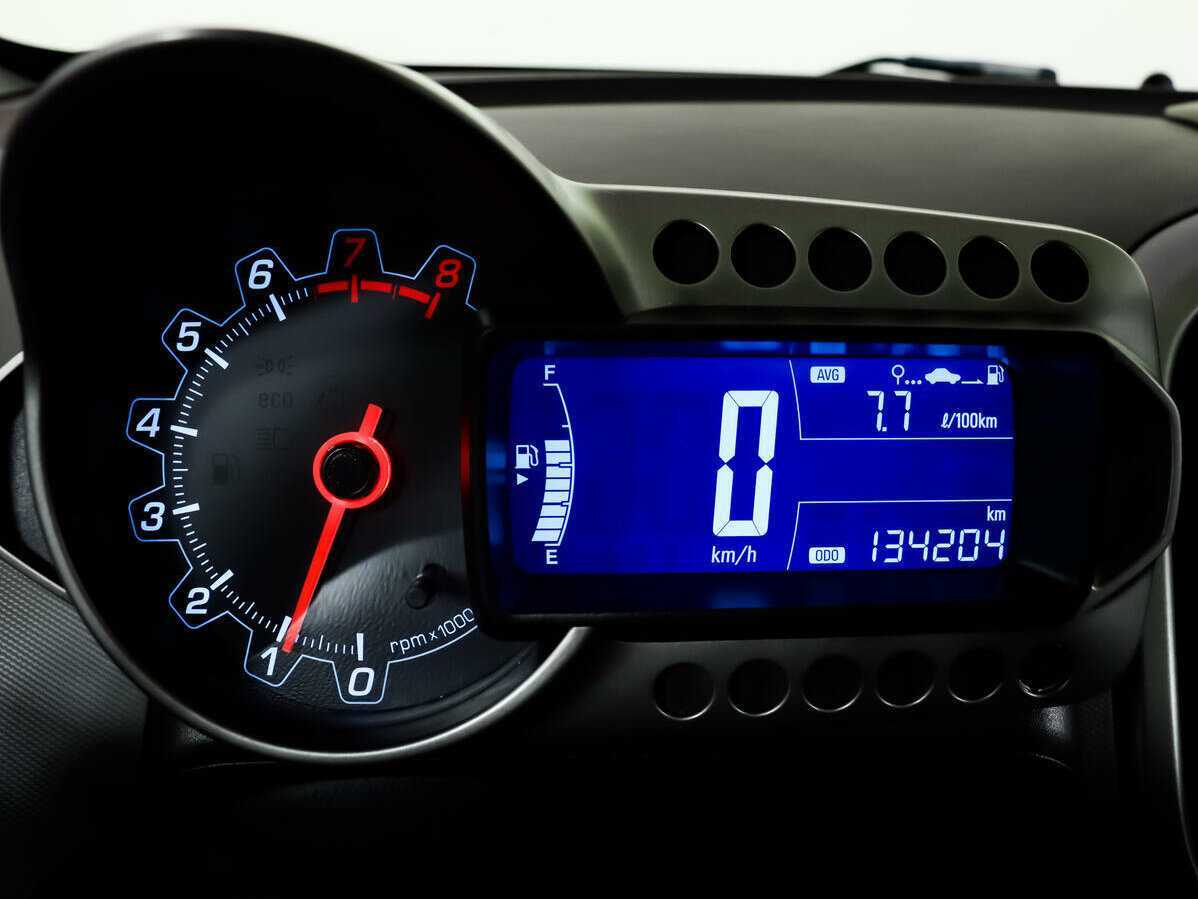 Chevrolet Aveo б/у, 2014, Механическая. Фото: #8