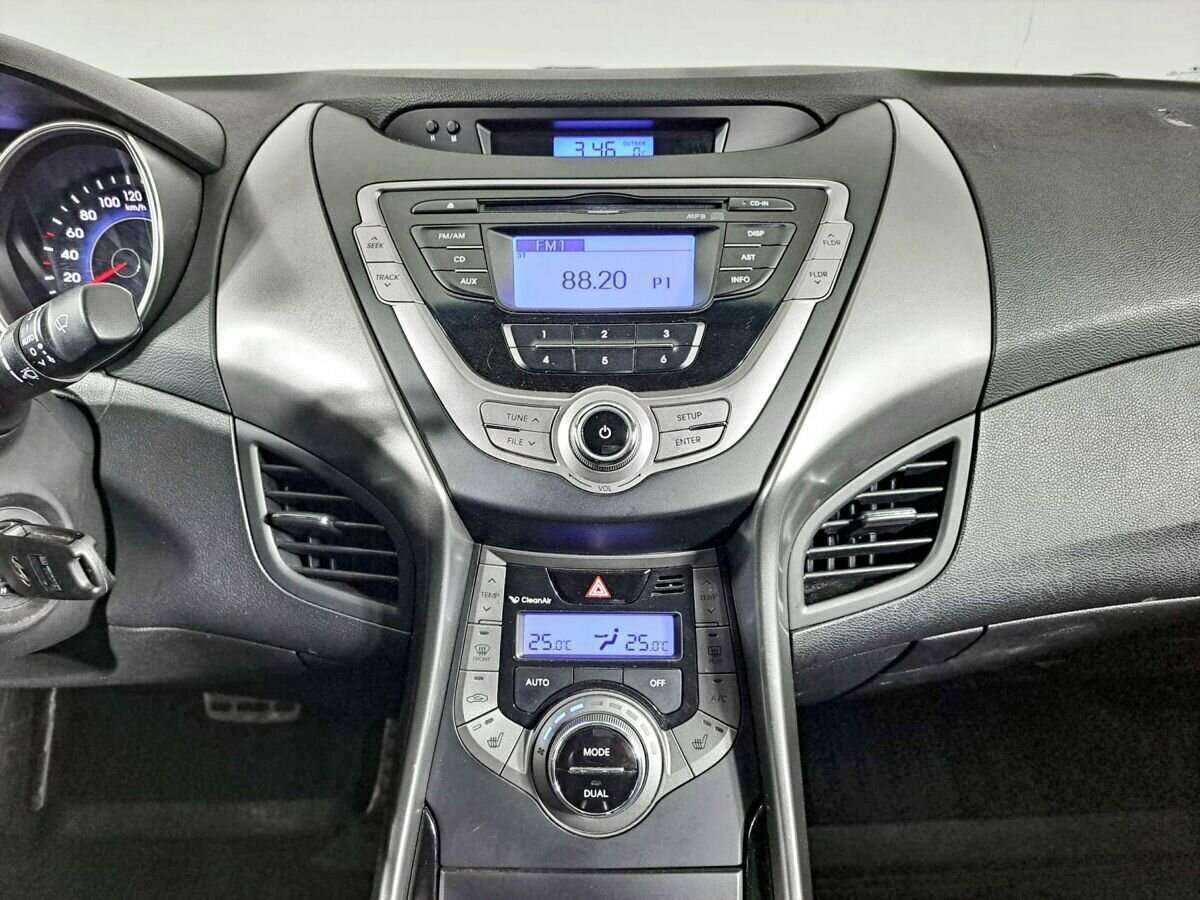 Hyundai Elantra б/у, 2013, Автоматическая. Фото: #12