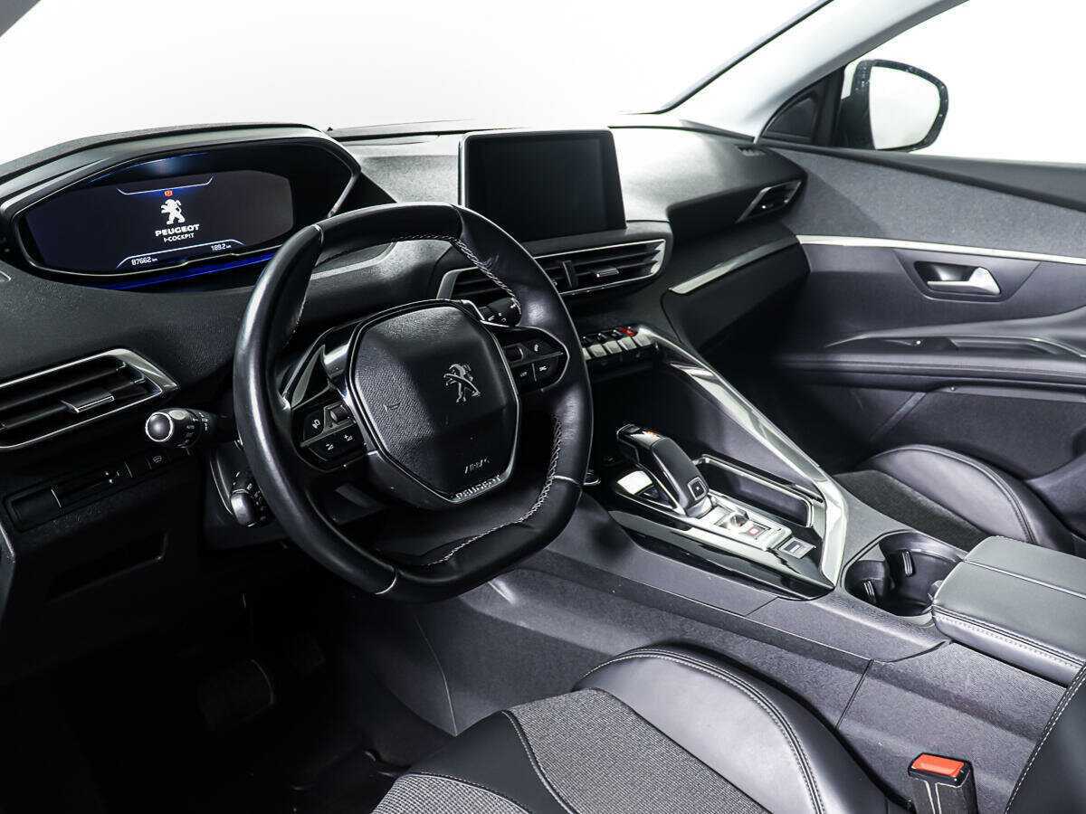 Peugeot 3008 б/у, 2017, Автоматическая. Фото: #12