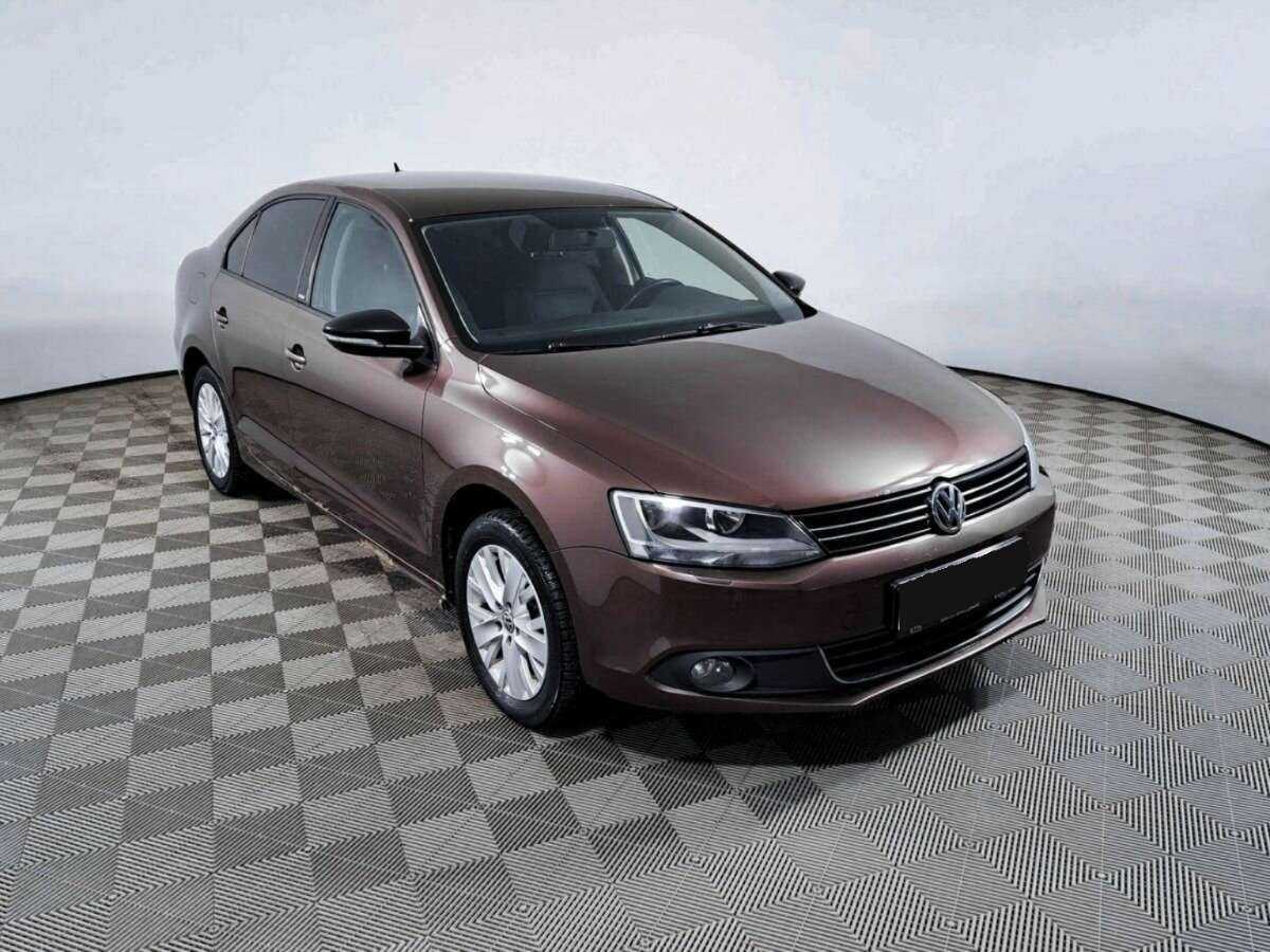 Volkswagen Jetta б/у, 2014, Механическая. Фото: #2