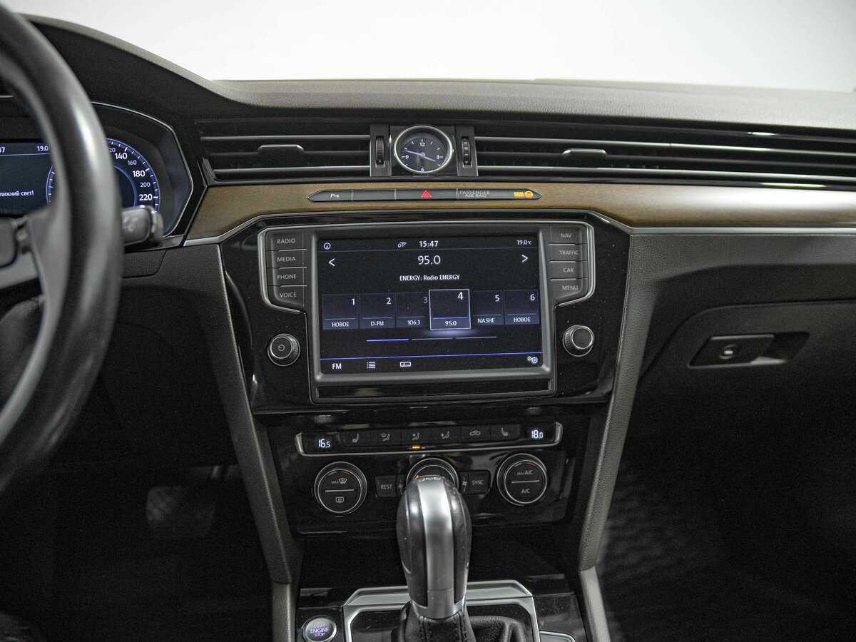 Volkswagen Passat б/у, 2016, Роботизированная. Фото: #7