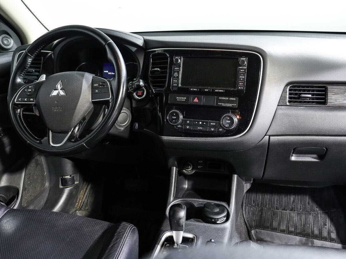 Mitsubishi Outlander б/у, 2015, Вариатор. Фото: #9