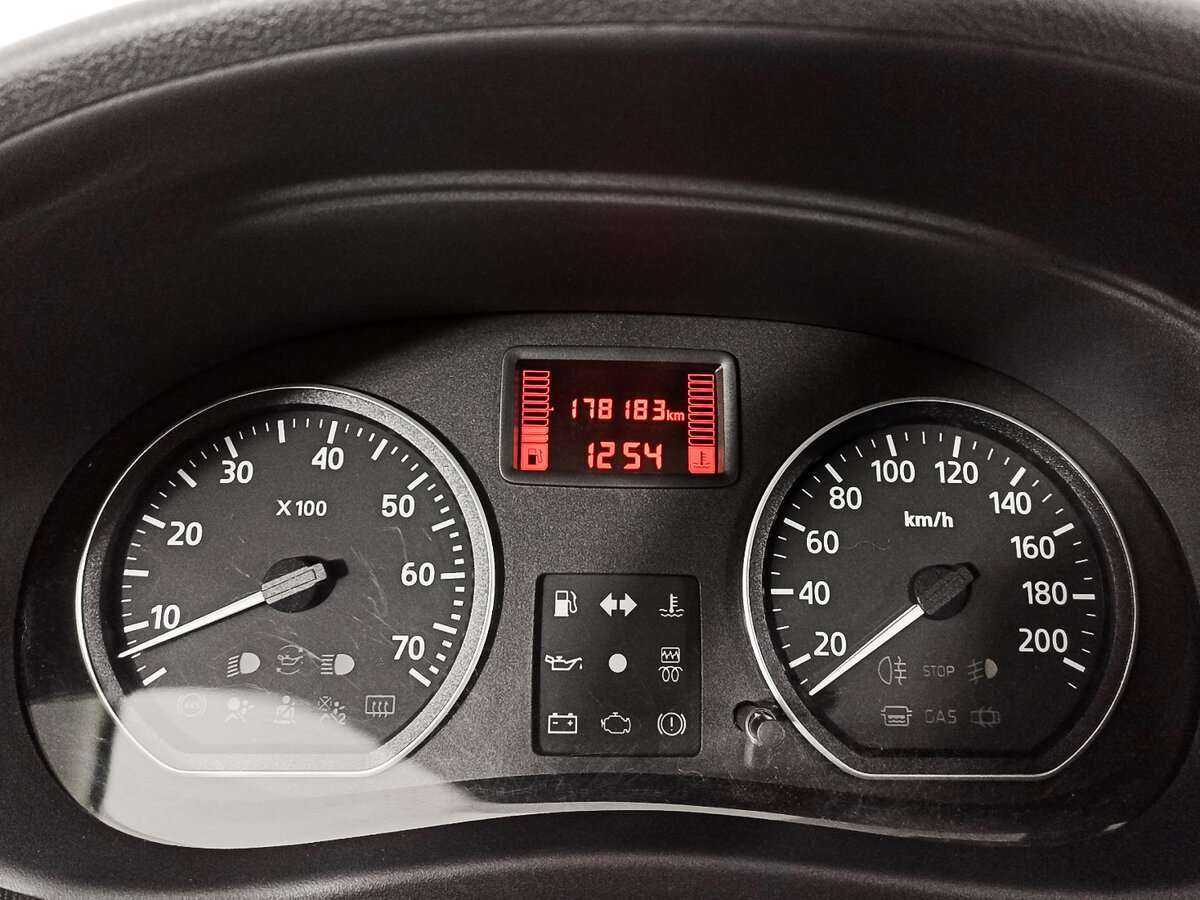 Nissan Almera б/у, 2016, Механическая. Фото: #12