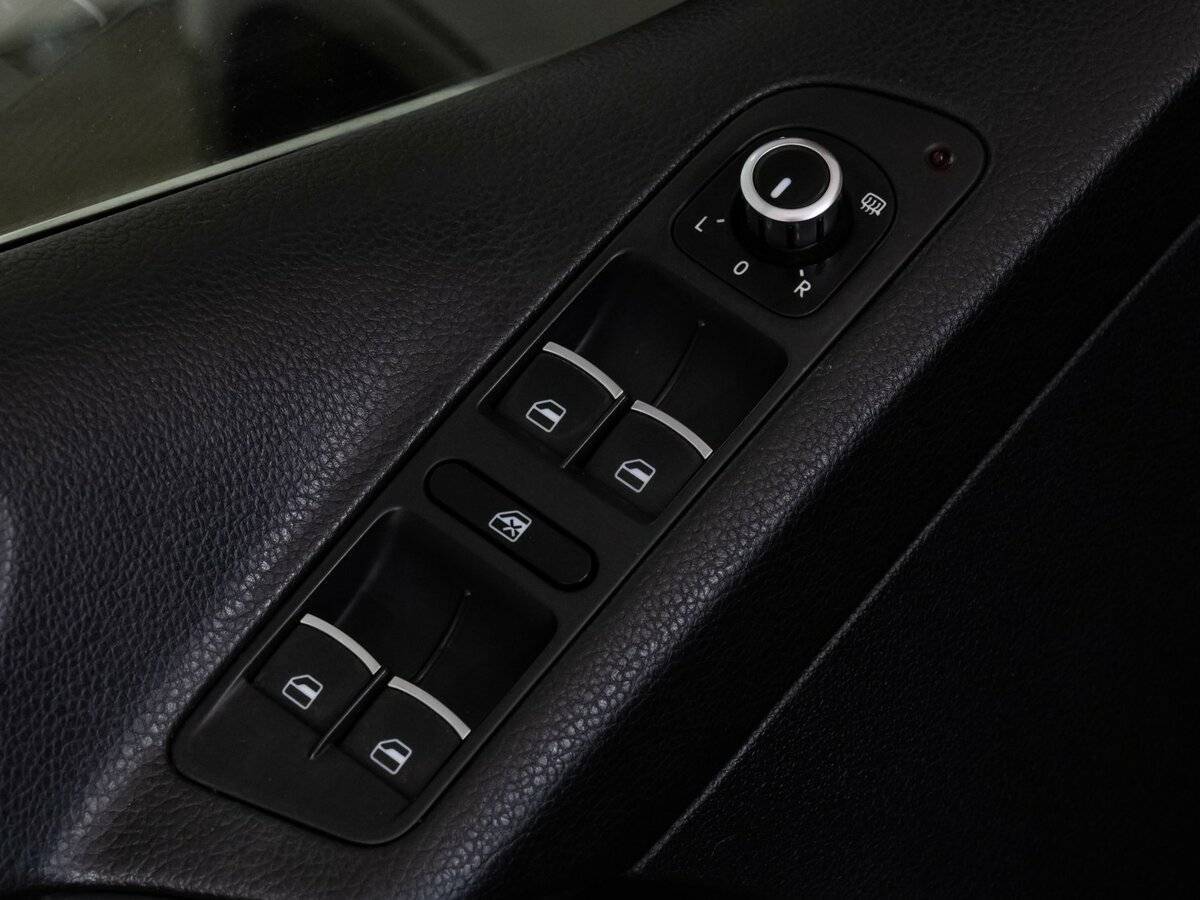 Volkswagen Tiguan б/у, 2014, Автоматическая. Фото: #17