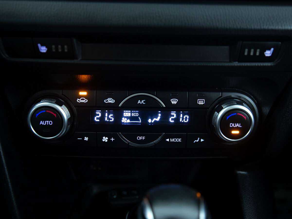 Mazda 3 б/у, 2014, Автоматическая. Фото: #14