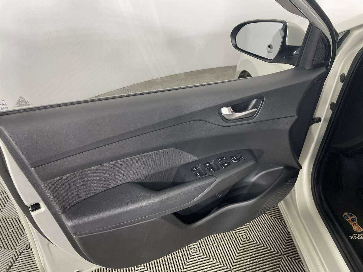 Hyundai Solaris б/у, 2018, Автоматическая. Фото: #7