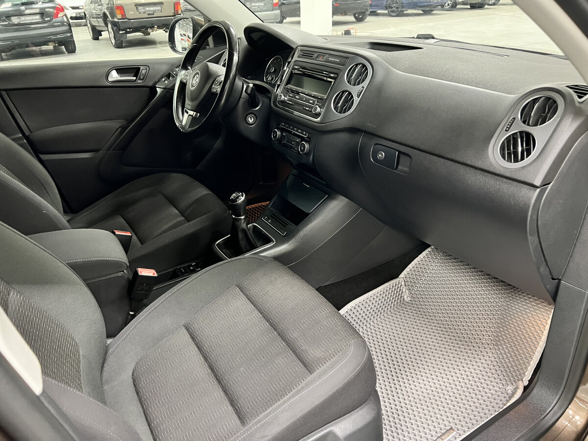 Volkswagen Tiguan б/у, 2014, Механическая. Фото: #10