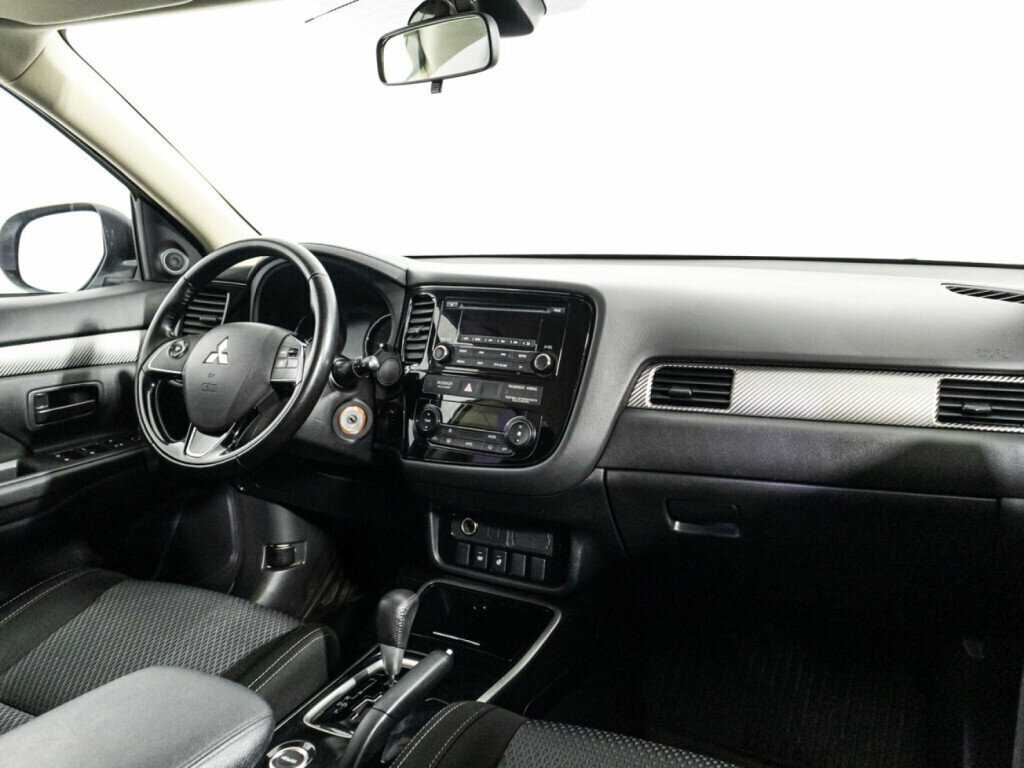 Mitsubishi Outlander б/у, 2018, Вариатор. Фото: #8