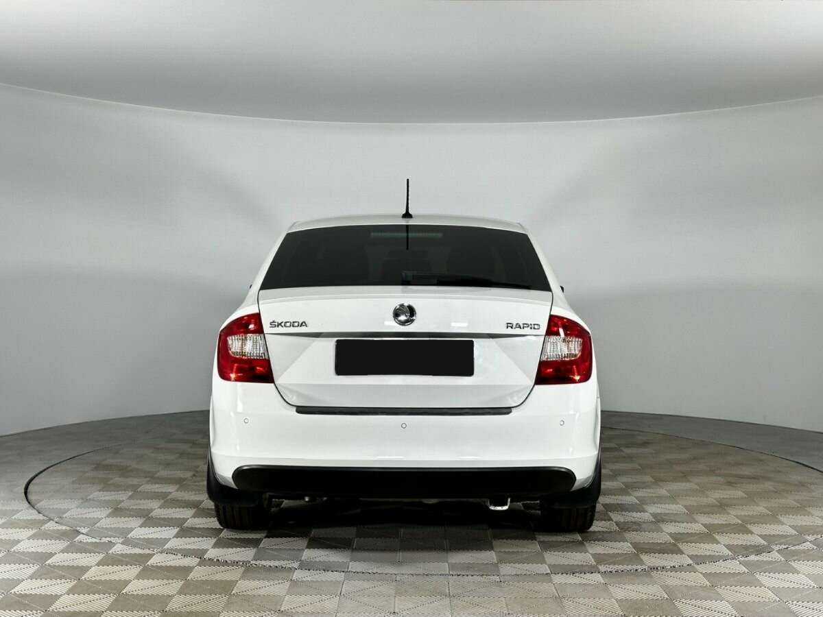 Skoda Rapid б/у, 2016, Роботизированная. Фото: #3