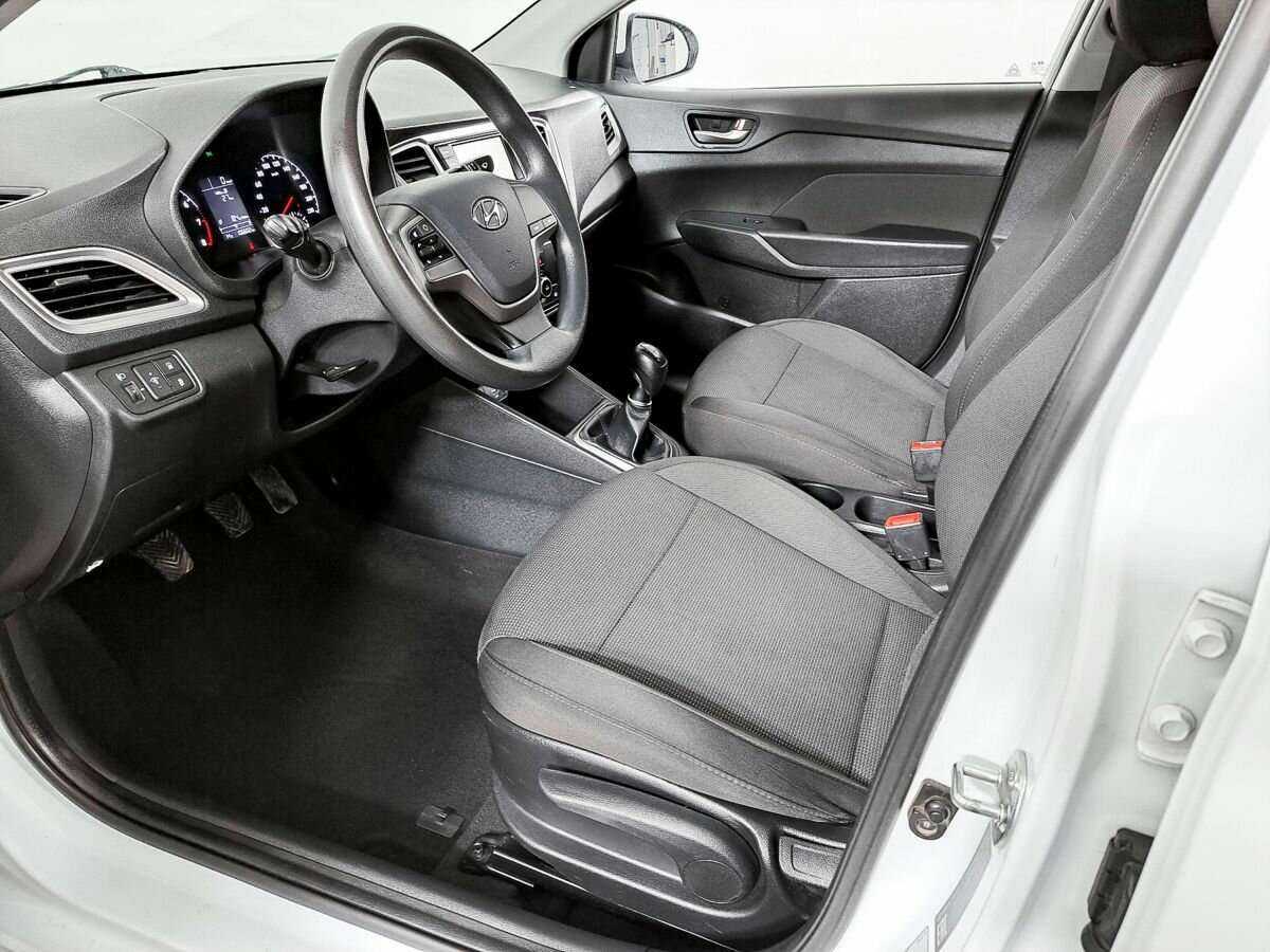 Hyundai Solaris б/у, 2019, Механическая. Фото: #12