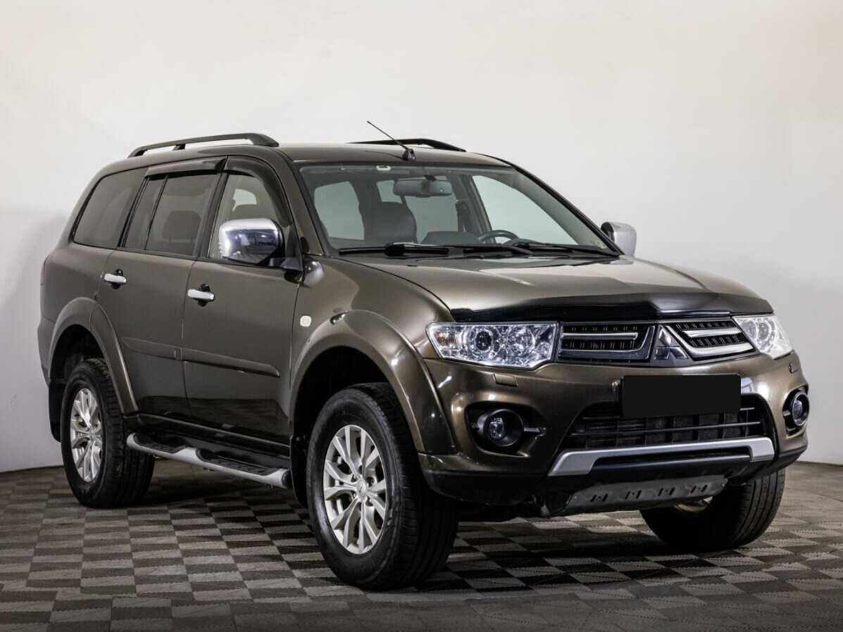 Mitsubishi Pajero Sport б/у, 2015, Автоматическая. Фото: #2