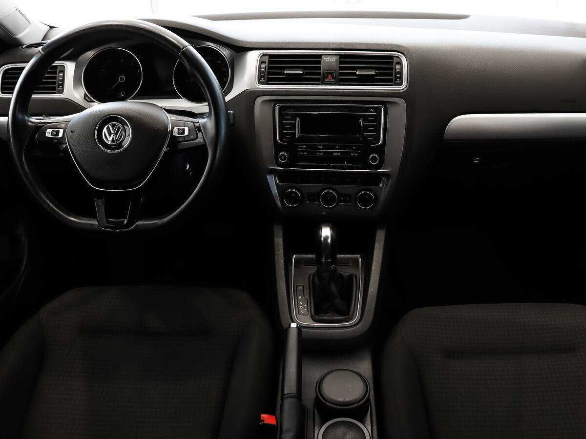 Volkswagen Jetta б/у, 2017, Автоматическая. Фото: #11