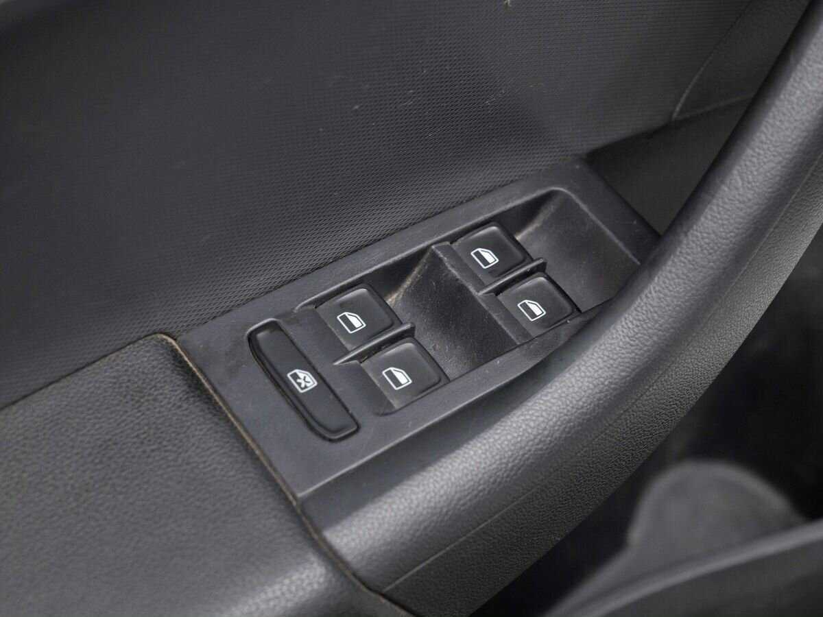 Skoda Rapid б/у, 2015, Автоматическая. Фото: #15