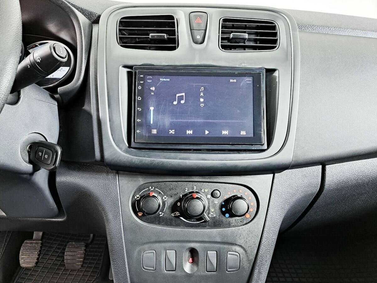 Renault Sandero б/у, 2018, Механическая. Фото: #10