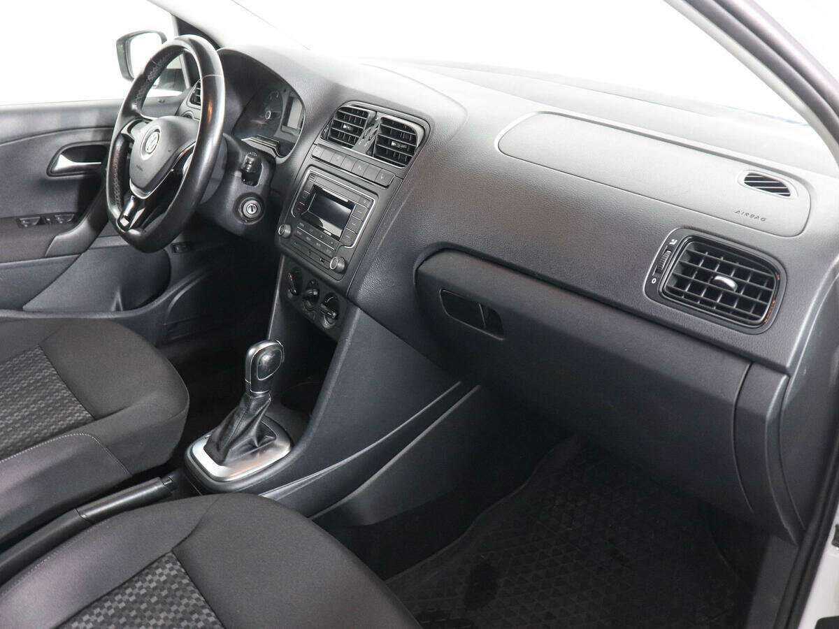 Volkswagen Polo б/у, 2018, Автоматическая. Фото: #9