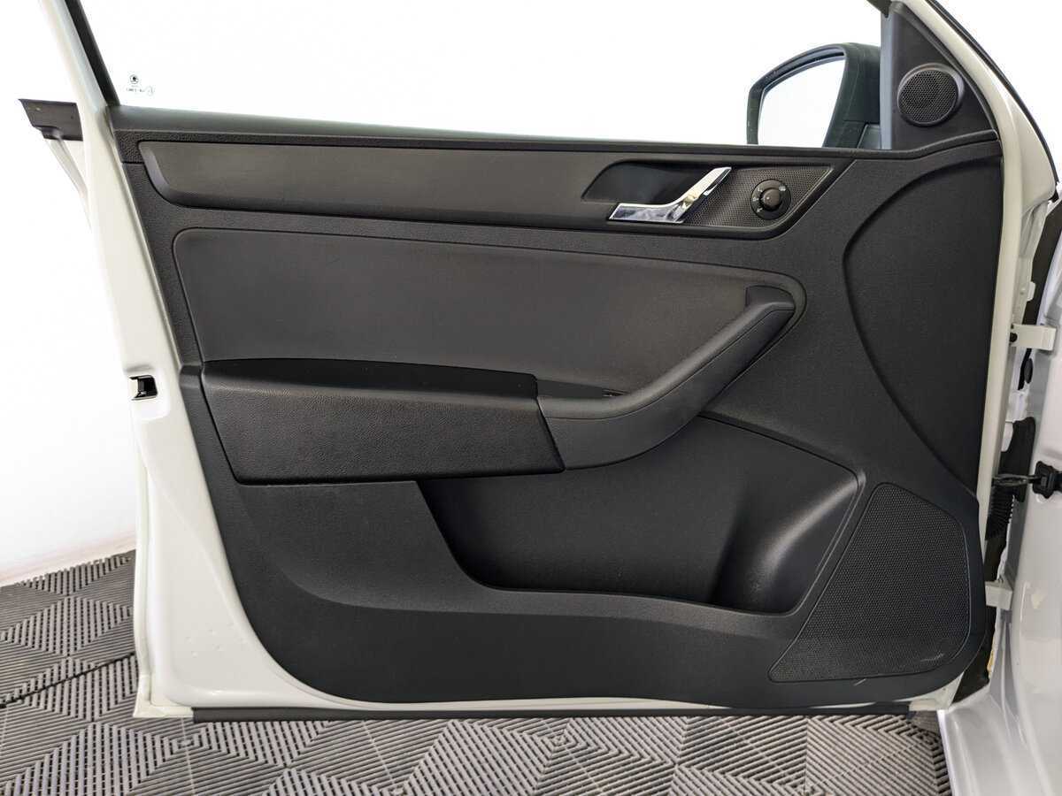 Skoda Rapid б/у, 2017, Механическая. Фото: #18