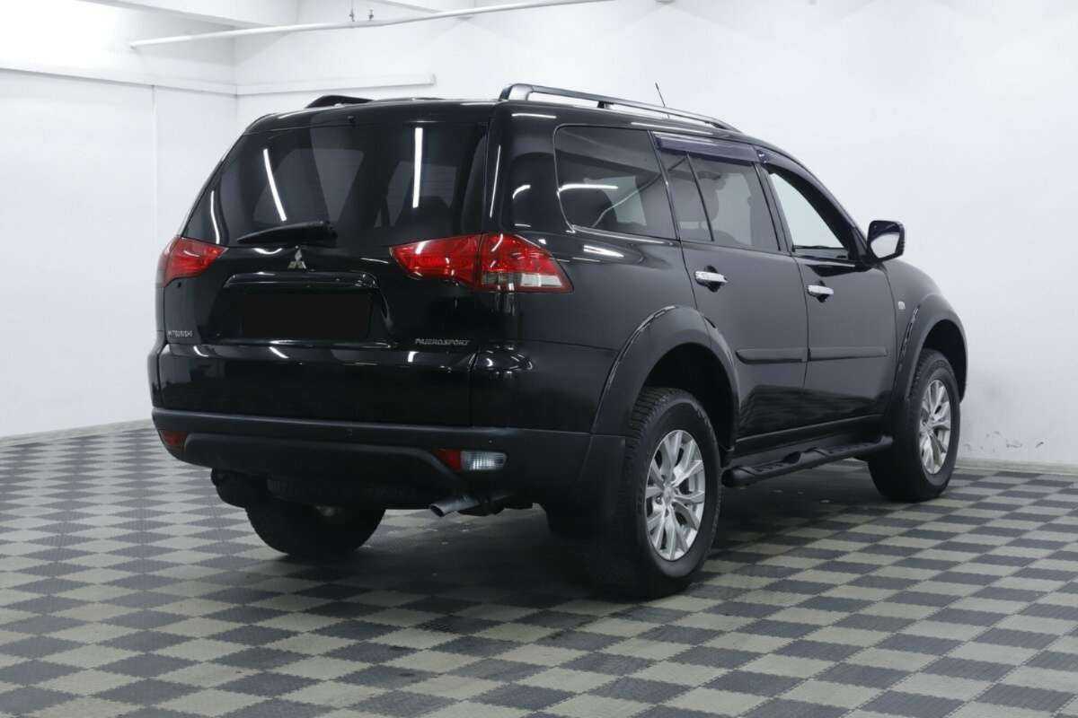 Mitsubishi Pajero Sport б/у, 2015, Автоматическая. Фото: #2