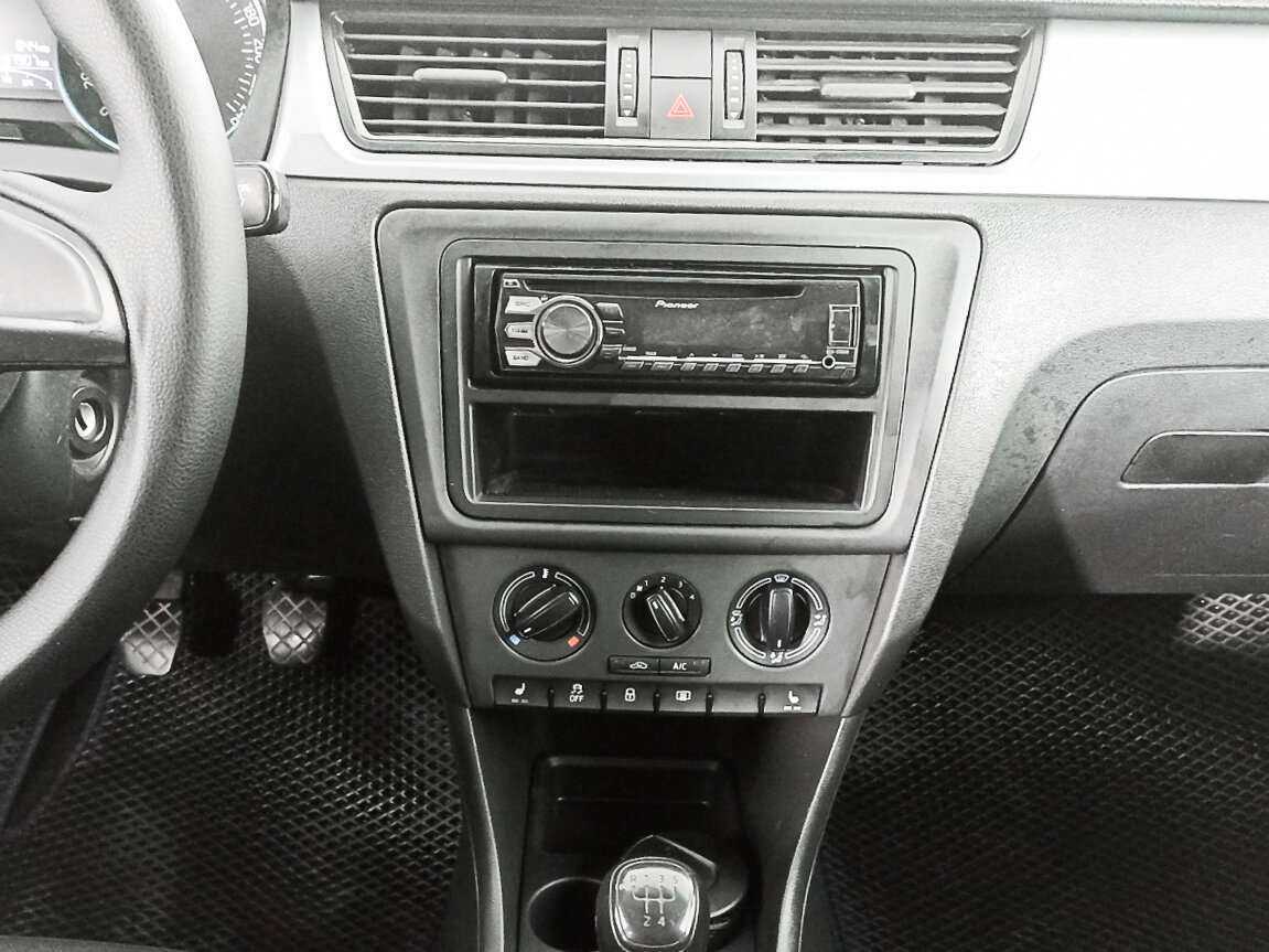 Skoda Rapid б/у, 2016, Механическая. Фото: #11