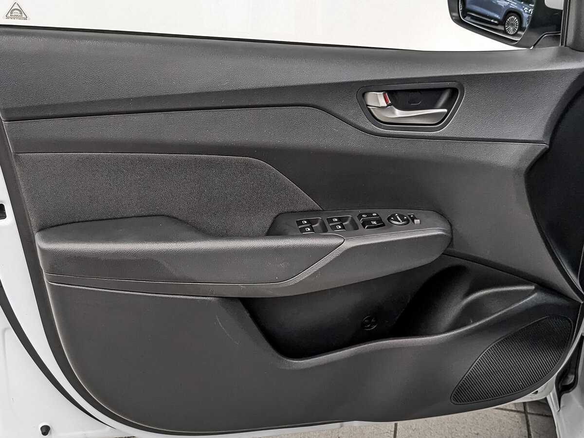 Hyundai Solaris б/у, 2017, Автоматическая. Фото: #18