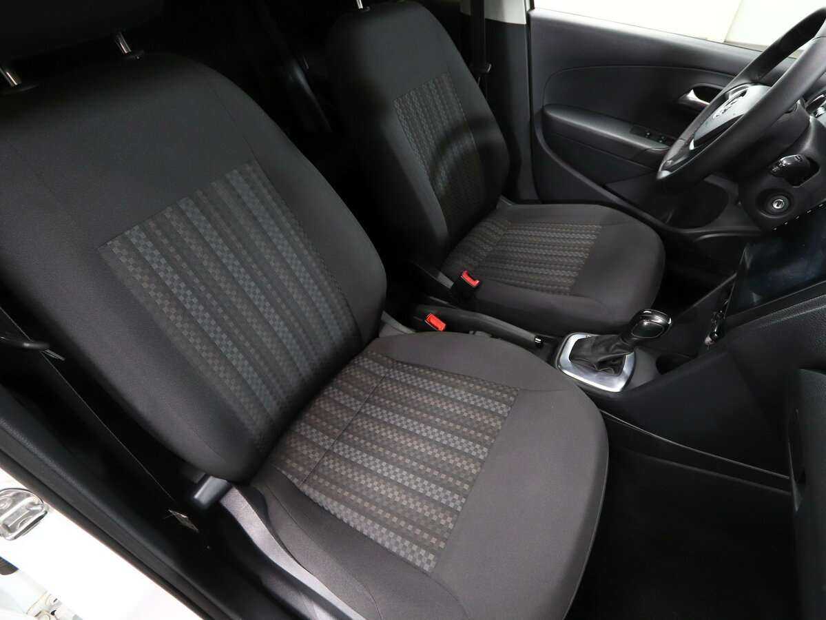 Volkswagen Polo б/у, 2017, Автоматическая. Фото: #7