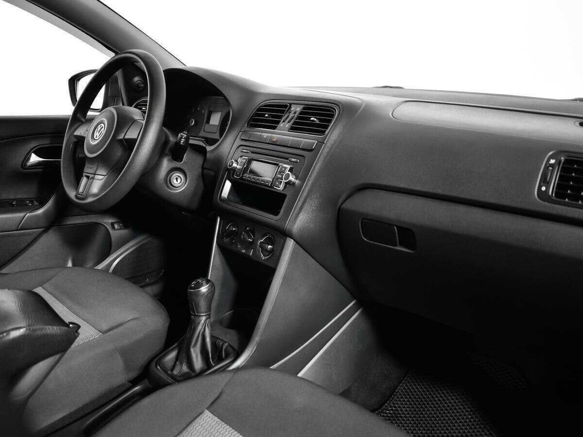 Volkswagen Polo б/у, 2013, Механическая. Фото: #8