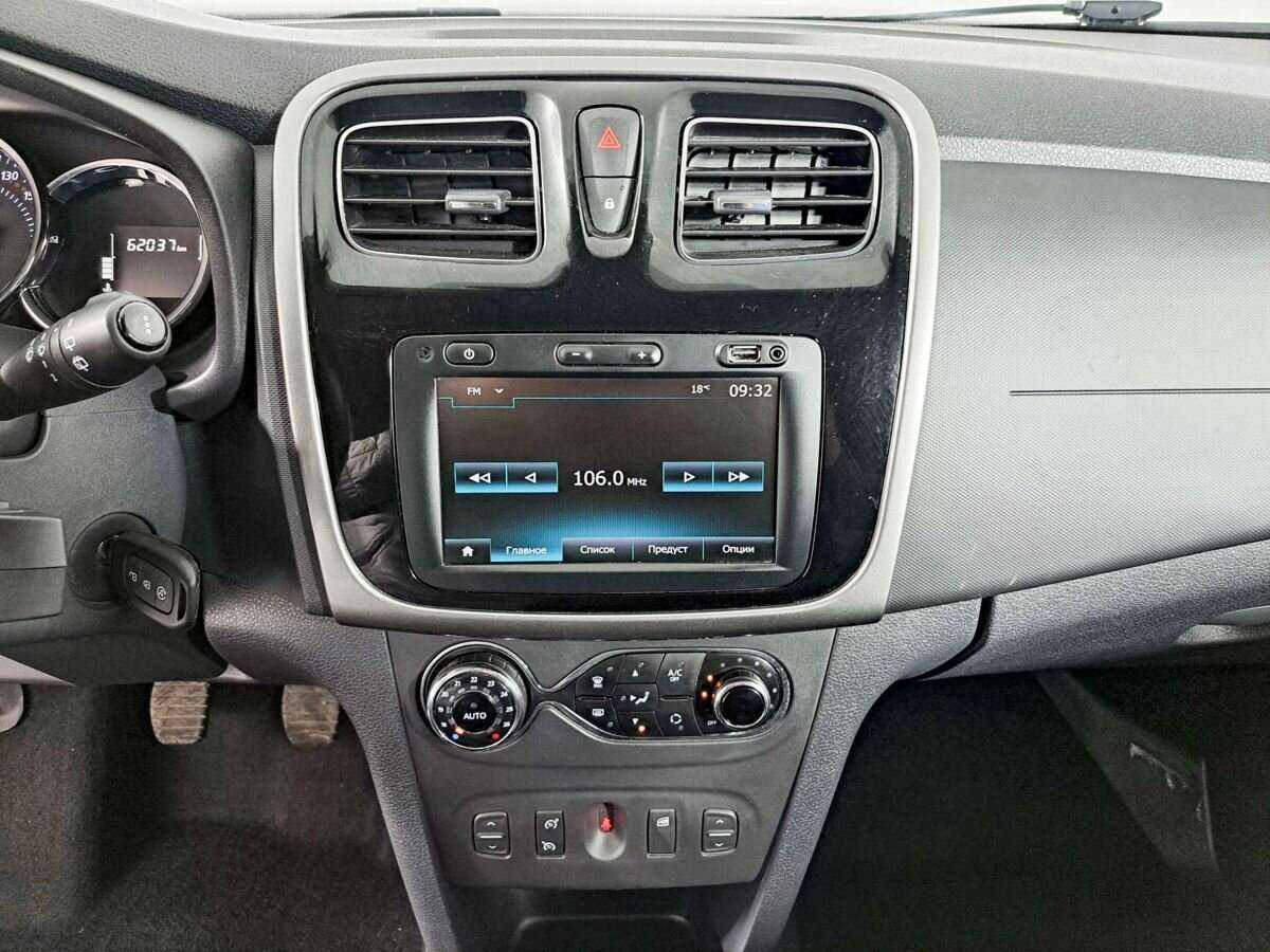 Renault Sandero б/у, 2019, Механическая. Фото: #12