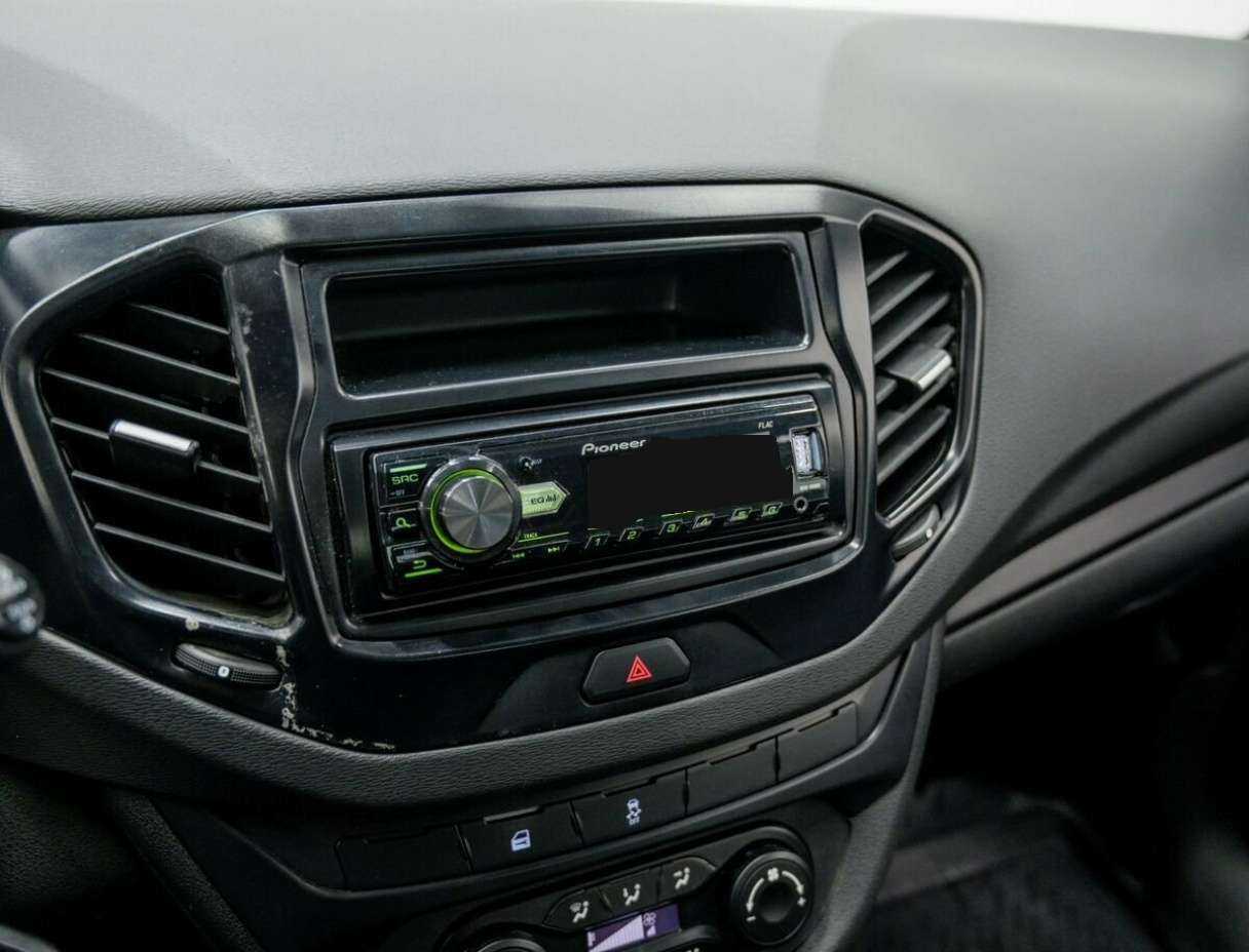 Lada (ВАЗ) Vesta б/у, 2020, Механическая. Фото: #16