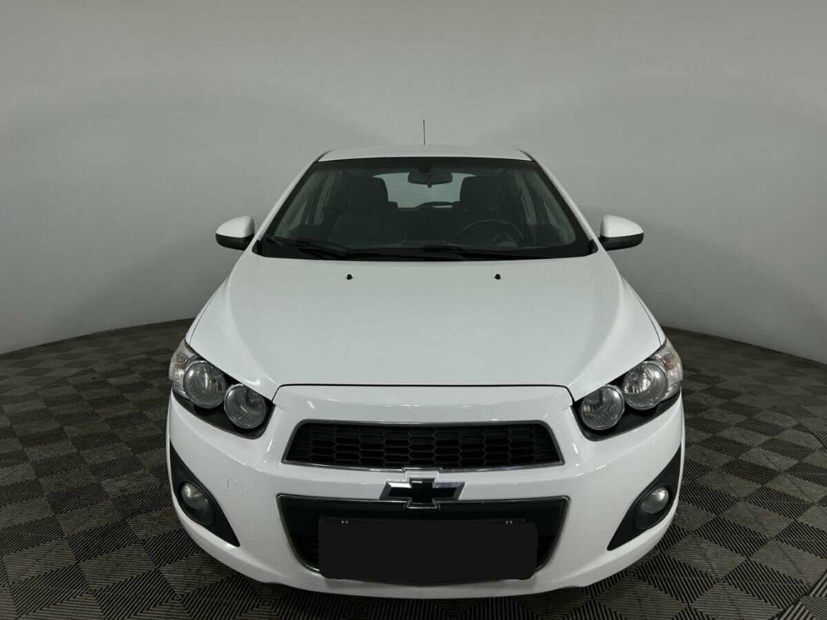 Chevrolet Aveo б/у, 2014, Автоматическая. Фото: #1