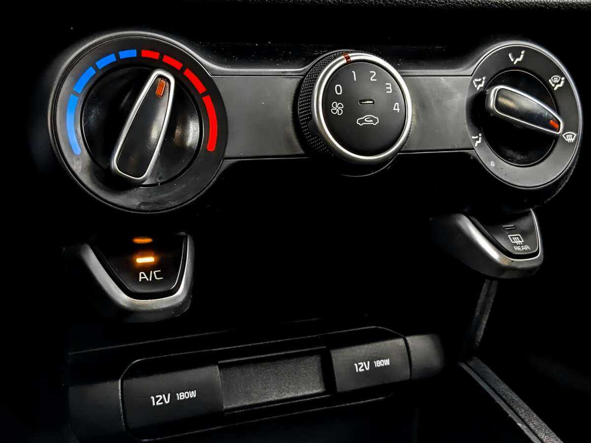 Kia Rio б/у, 2021, Механическая. Фото: #24