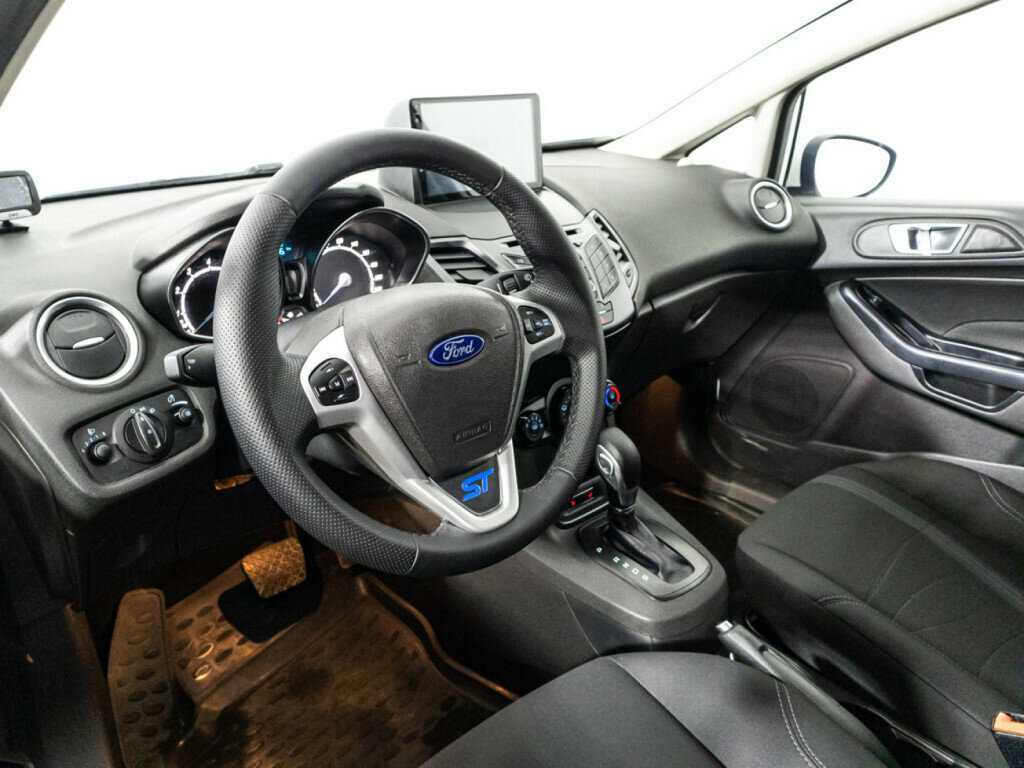 Ford Fiesta б/у, 2015, Роботизированная. Фото: #10
