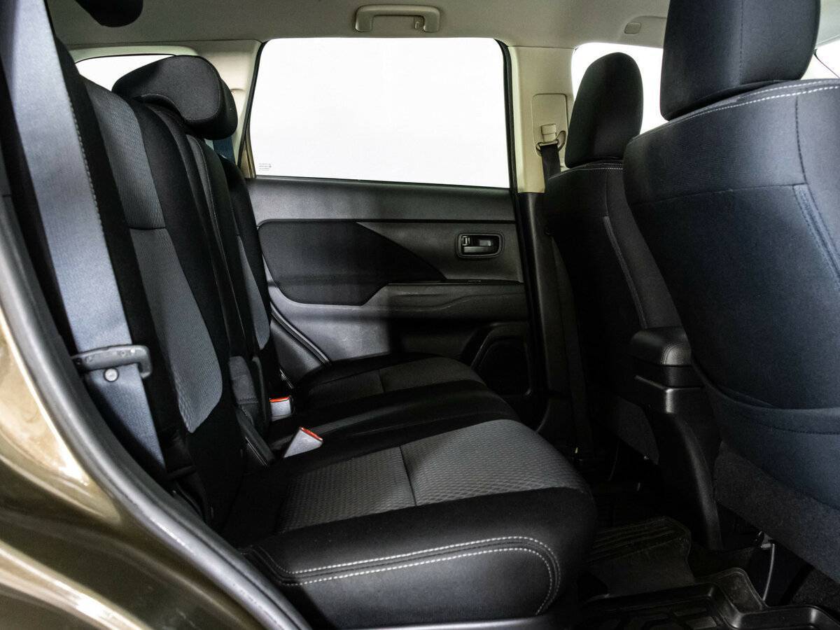 Mitsubishi Outlander б/у, 2018, Вариатор. Фото: #14