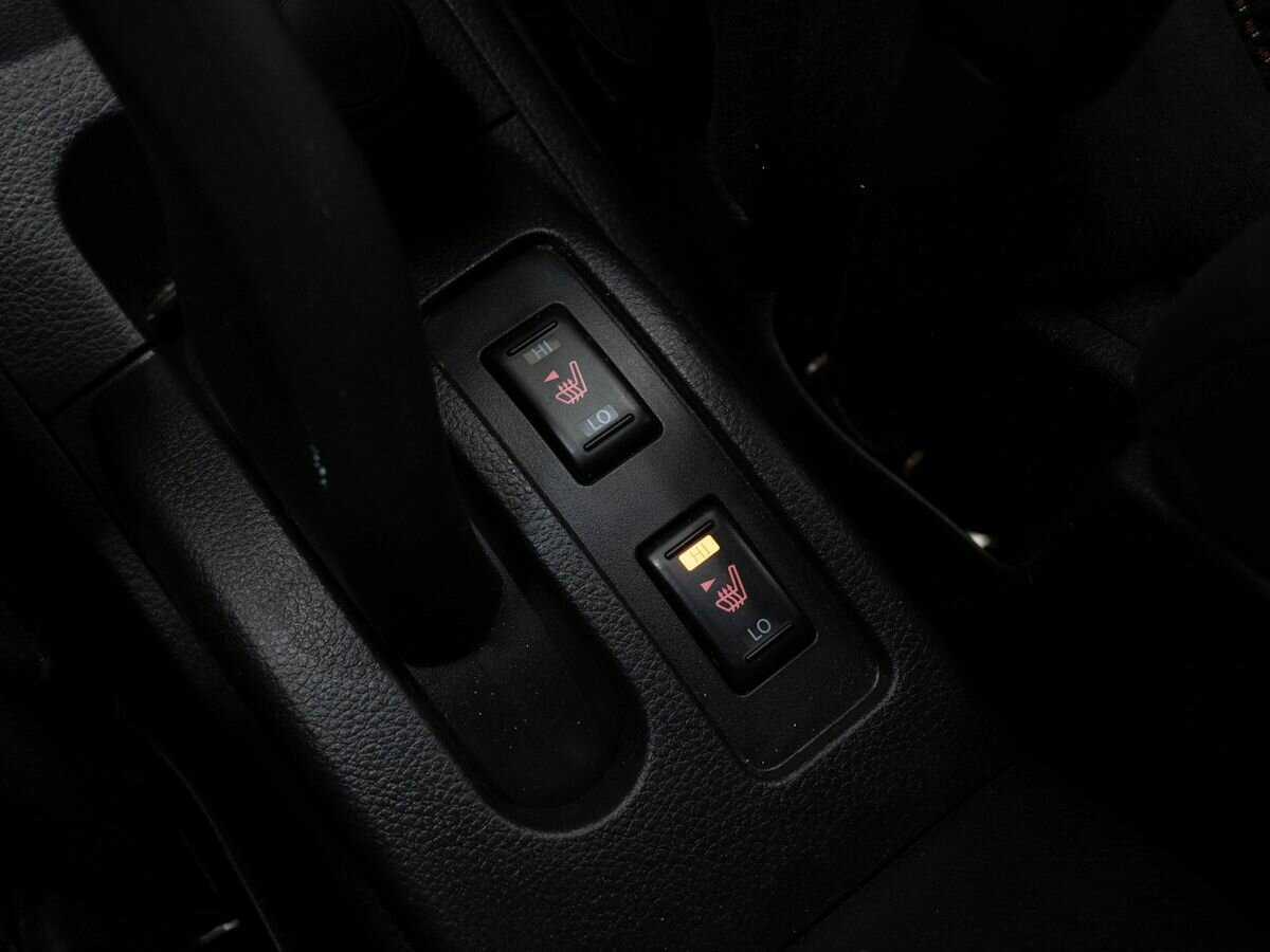 Nissan Tiida б/у, 2012, Механическая. Фото: #18