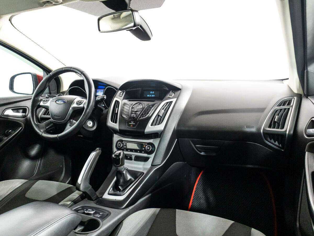 Ford Focus б/у, 2012, Механическая. Фото: #8