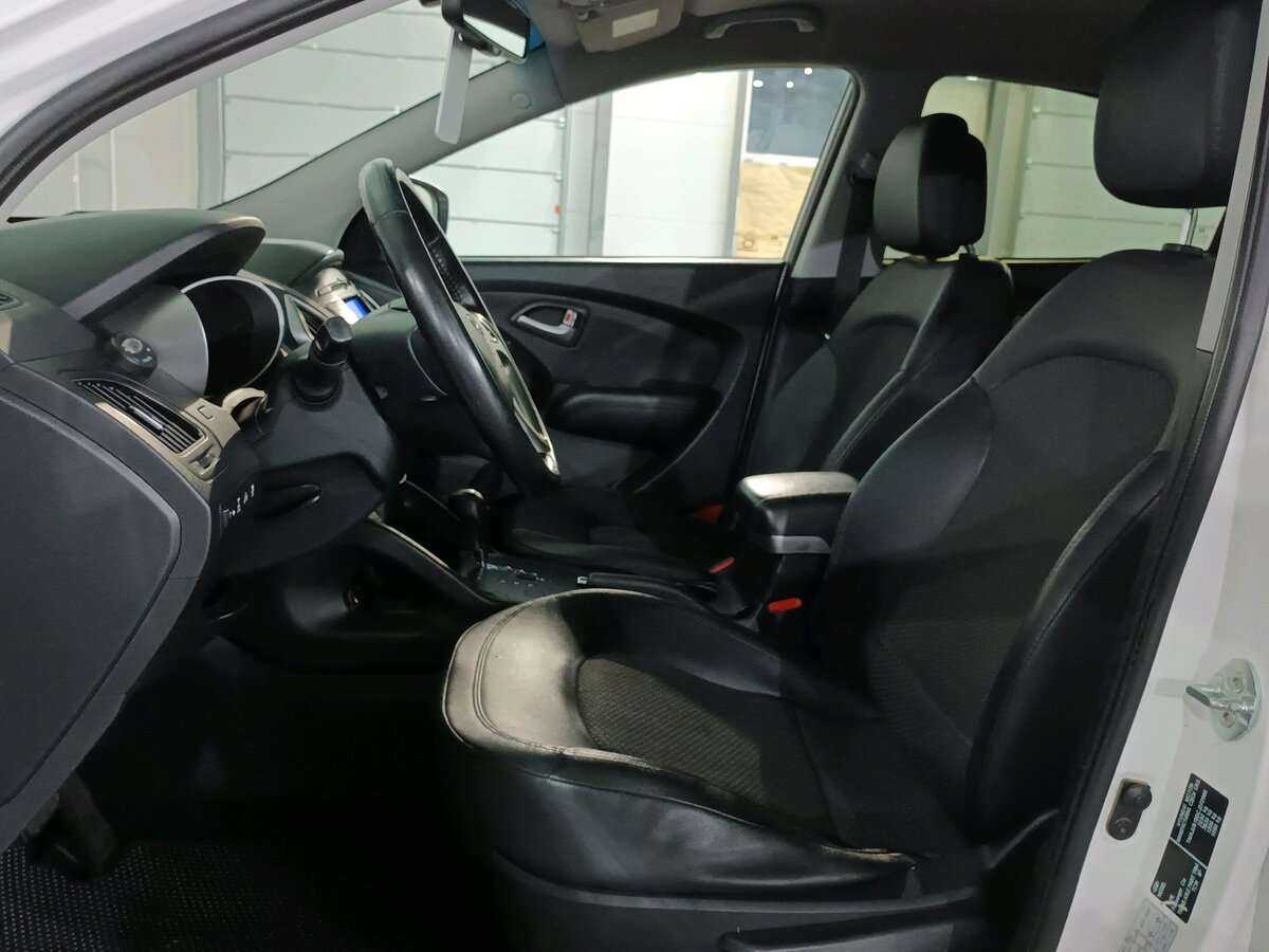 Hyundai ix35 б/у, 2012, Автоматическая. Фото: #8
