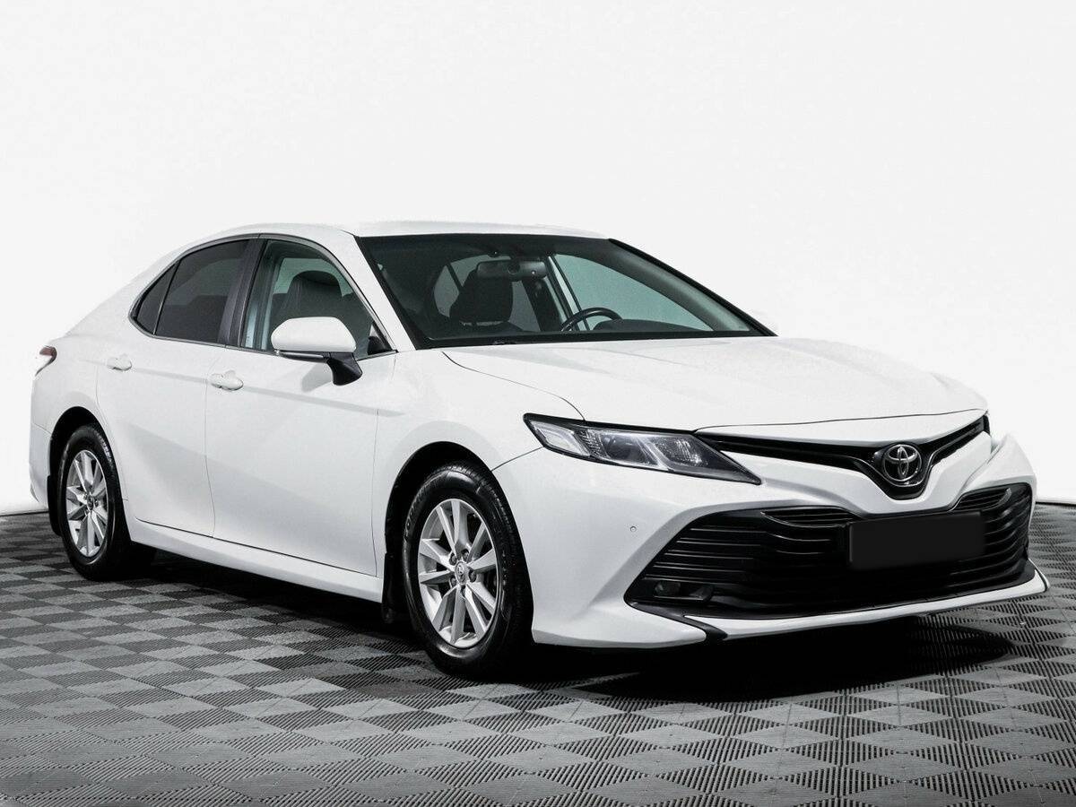 Toyota Camry б/у, 2018, Автоматическая. Фото: #2