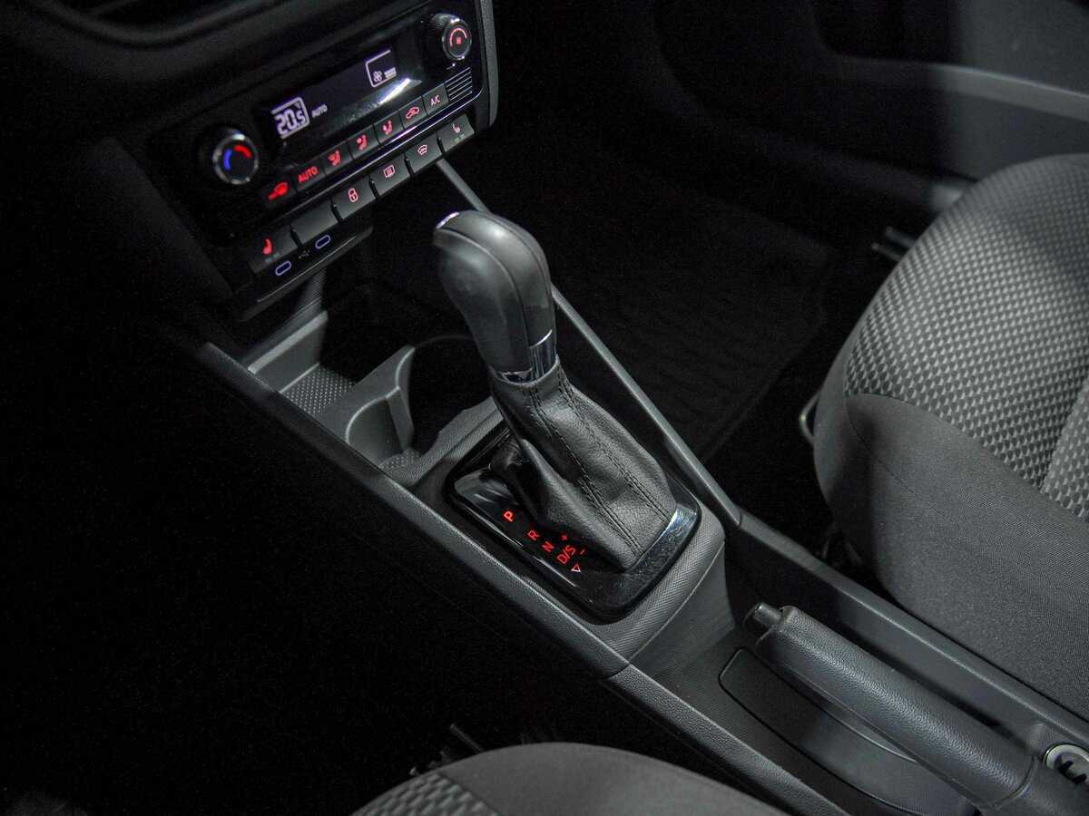 Volkswagen Polo б/у, 2020, Автоматическая. Фото: #9