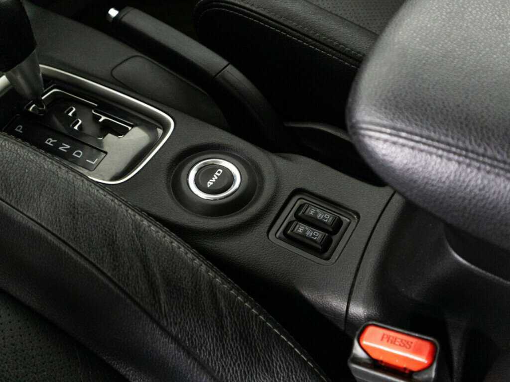 Mitsubishi Outlander б/у, 2016, Вариатор. Фото: #16
