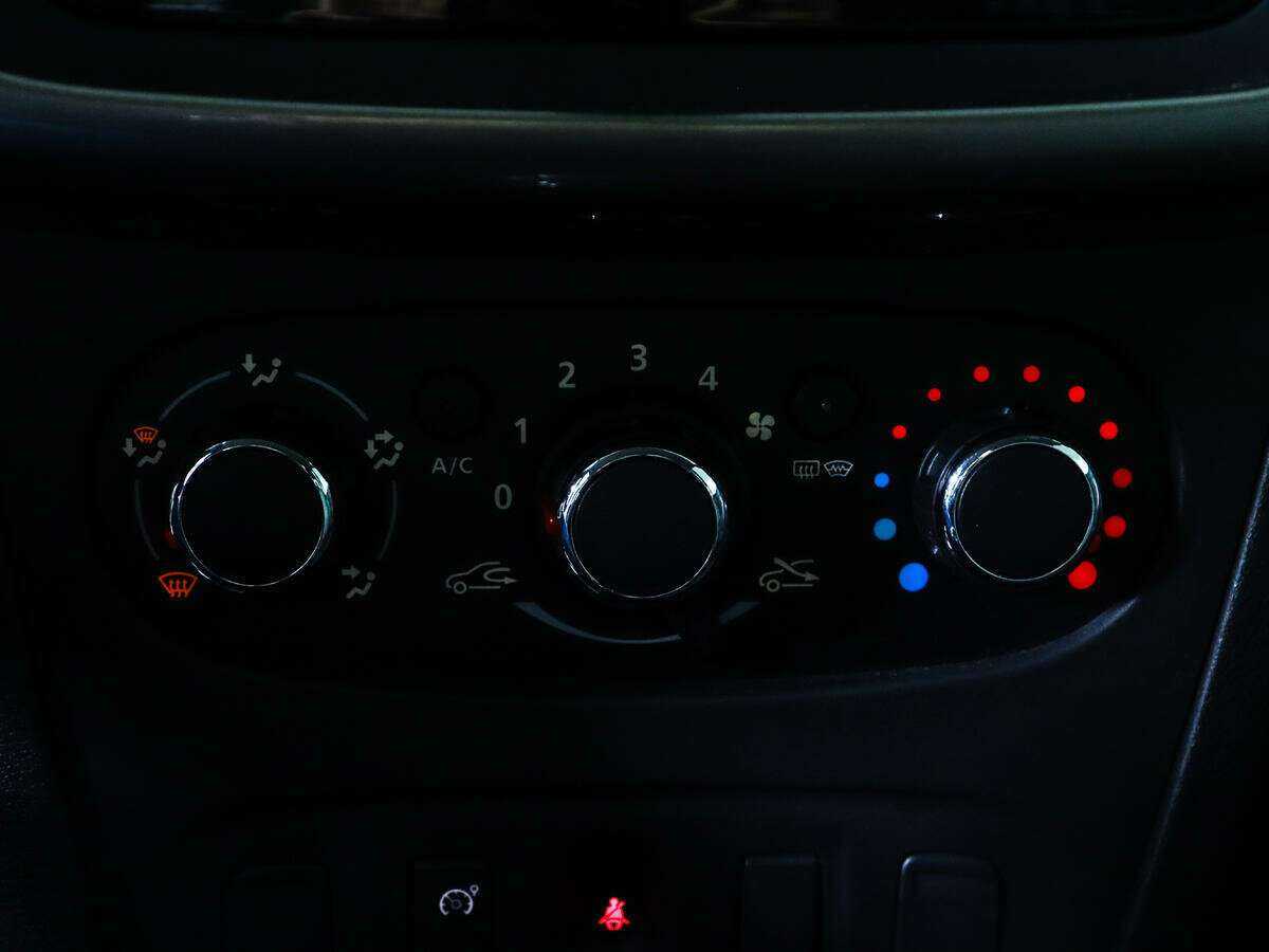 Renault Sandero б/у, 2020, Автоматическая. Фото: #12