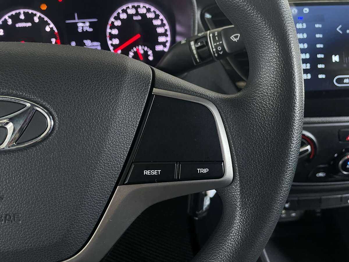 Hyundai Solaris б/у, 2019, Механическая. Фото: #11