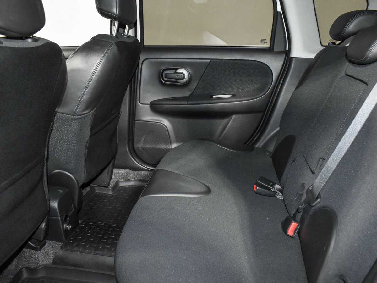 Nissan Note б/у, 2013, Механическая. Фото: #9